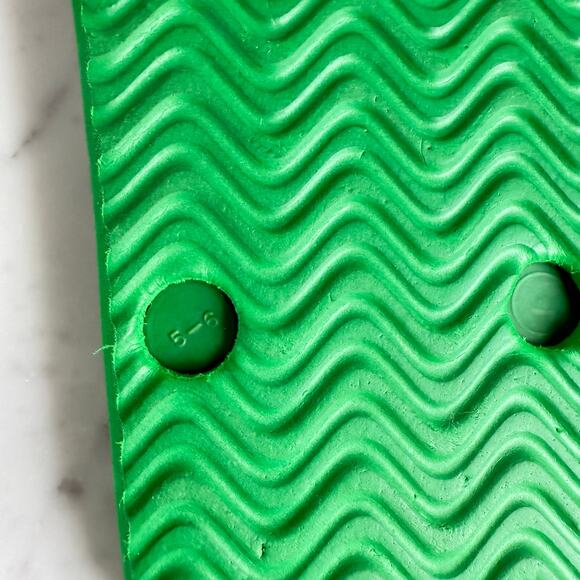 Ralph Lauren Flip Flops Green Pink Polo Pony Logo Women’s 5-6 - Picture 4 of 4